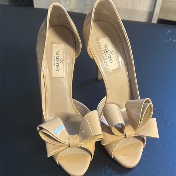 Valentino Cream Peep-Toe Heels with Bow - Picture 1 of 5